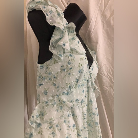 Trixxi green ditsy floral flutter sleeve tiered hem dress size medium brand new - Picture 5 of 15